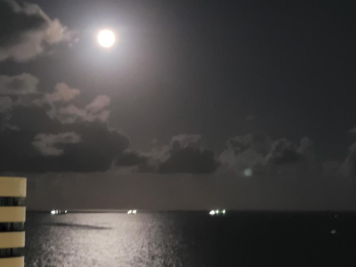 Apartamento com vista para o Mar e Piscina na cobertura. Recife Bagian luar foto